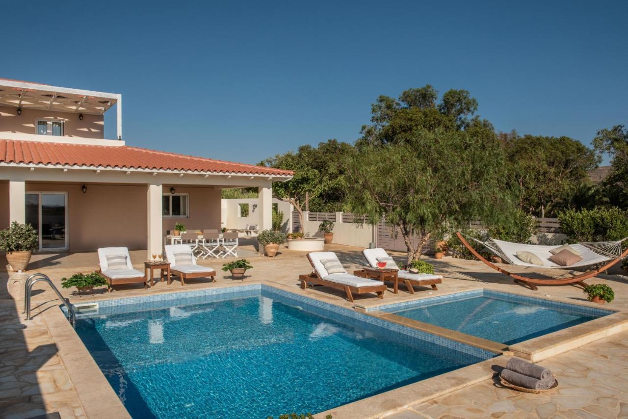 Filothei Beach House With Pool Kalamaki  Eksteriør billede